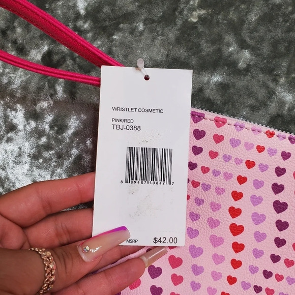 Betsey Johnson Heart Cosmetic Wristlet - Picture 8 of 8